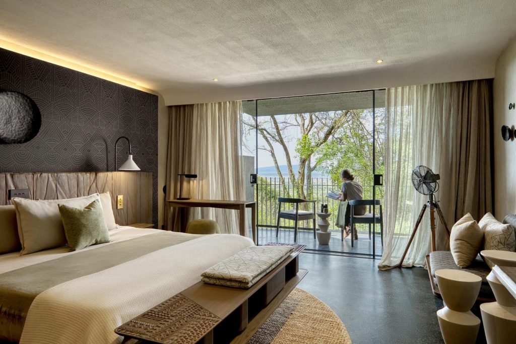 SERENGETI EXPLORER LODGE